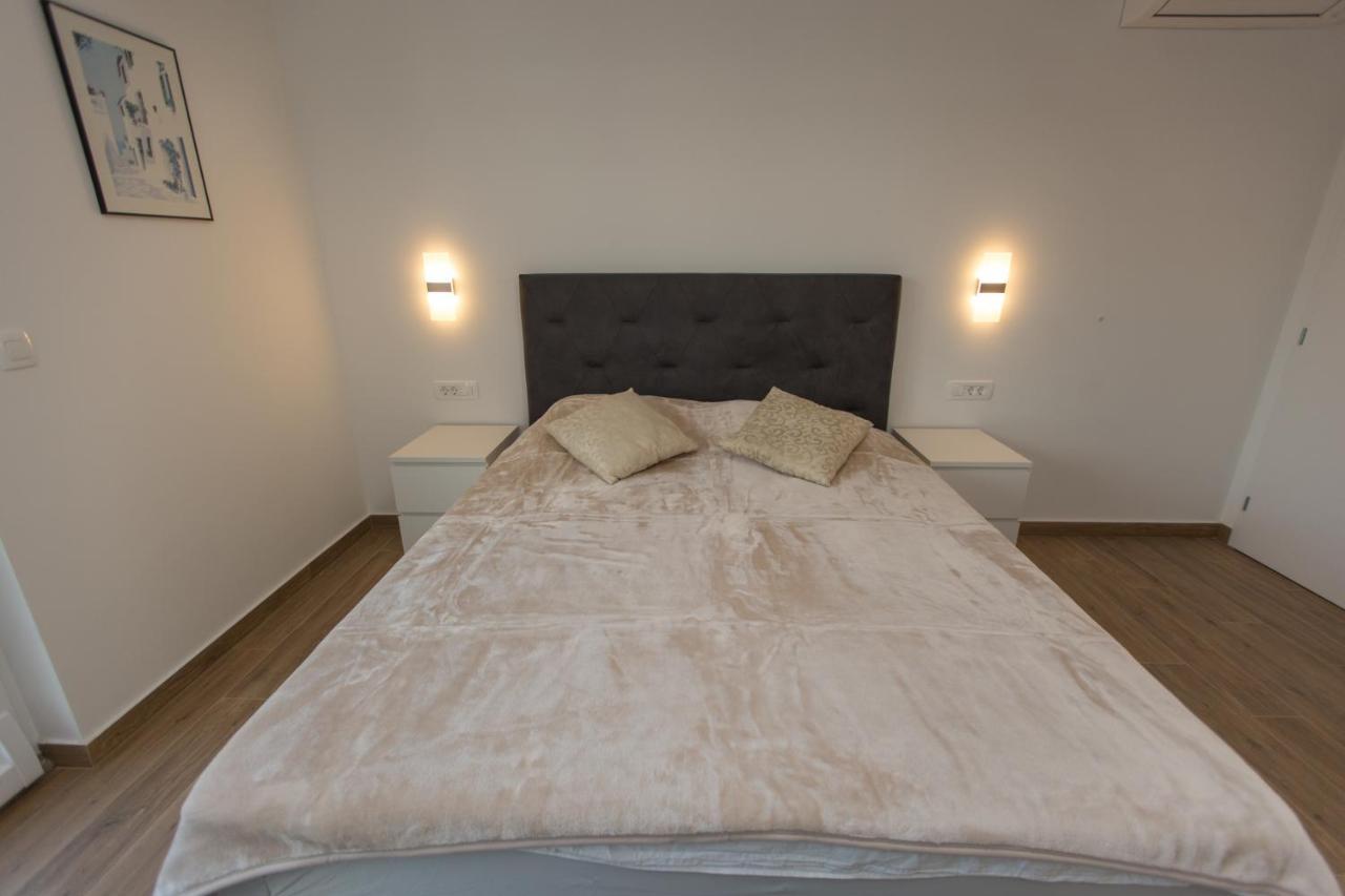 Casa Lidia - Modern & Spacious & Few Steps To Beach & Breathtaking View ザトン エクステリア 写真