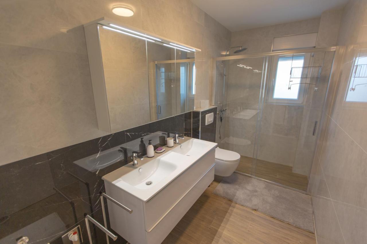 Casa Lidia - Modern & Spacious & Few Steps To Beach & Breathtaking View ザトン エクステリア 写真