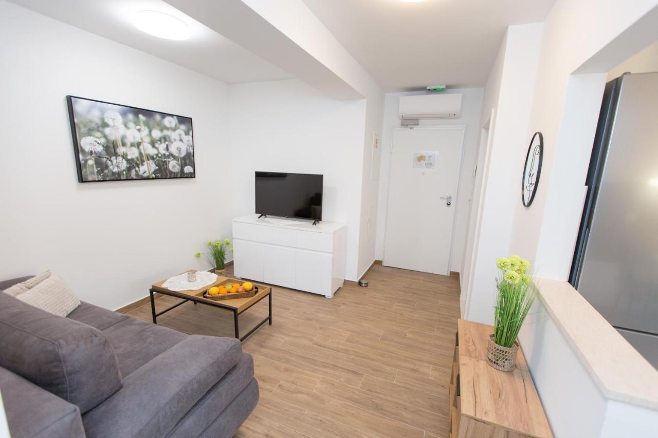Casa Lidia - Modern & Spacious & Few Steps To Beach & Breathtaking View ザトン エクステリア 写真